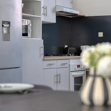 Le Lili's Elegant F4 Proche Du Centre-ville De Апартаменты